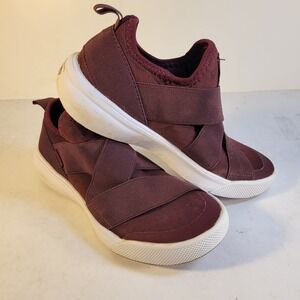 Vans Ultrarange Slip On Womens Size 7.5 Shoes Sneakers Maroon Red Casual Comfort